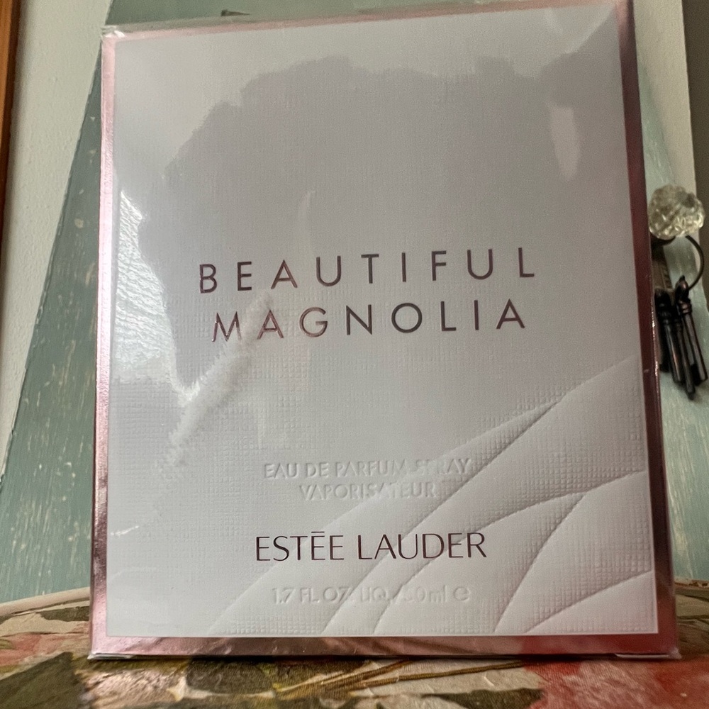 Estee Lauder Beautiful Magnolia Fragrance NEW Parfum spray